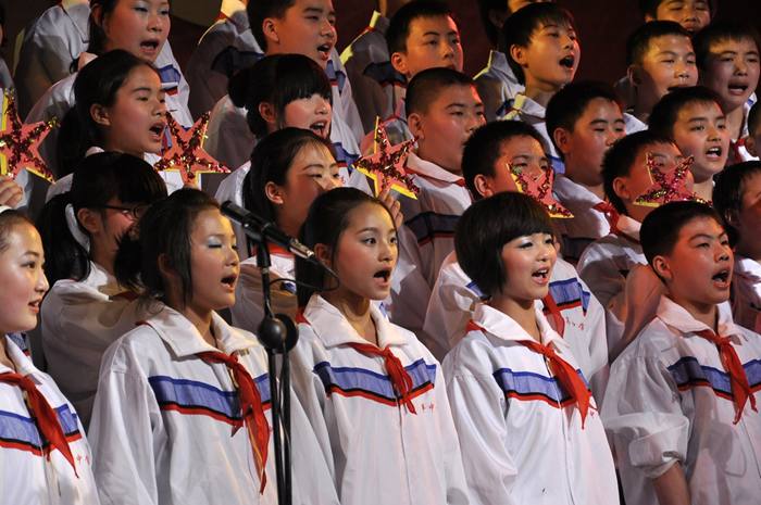 唱红五月